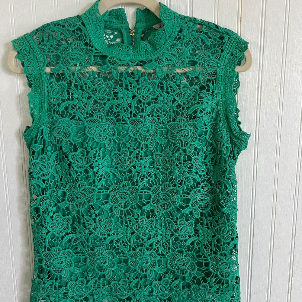Elegant Green Lace Sleeveless Top